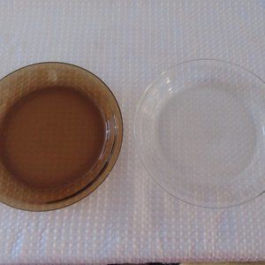2 Glass Pie plates